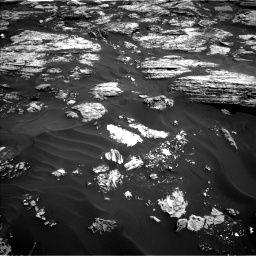 Nasa's Mars rover Curiosity acquired this image using its Left Navigation Camera on Sol 1727, at drive 192, site number 64