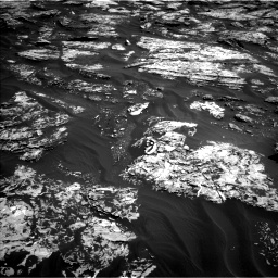 Nasa's Mars rover Curiosity acquired this image using its Left Navigation Camera on Sol 1727, at drive 222, site number 64