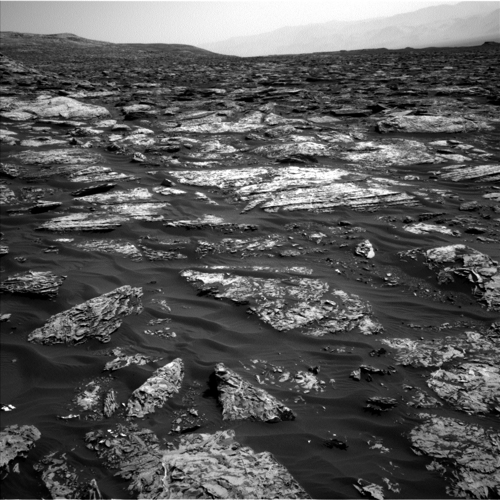 Nasa's Mars rover Curiosity acquired this image using its Left Navigation Camera on Sol 1727, at drive 252, site number 64