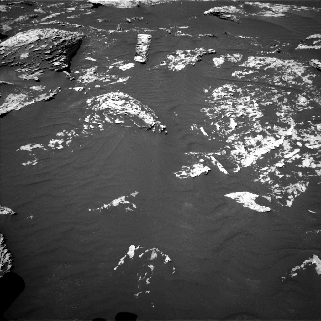 Nasa's Mars rover Curiosity acquired this image using its Left Navigation Camera on Sol 1747, at drive 1950, site number 64