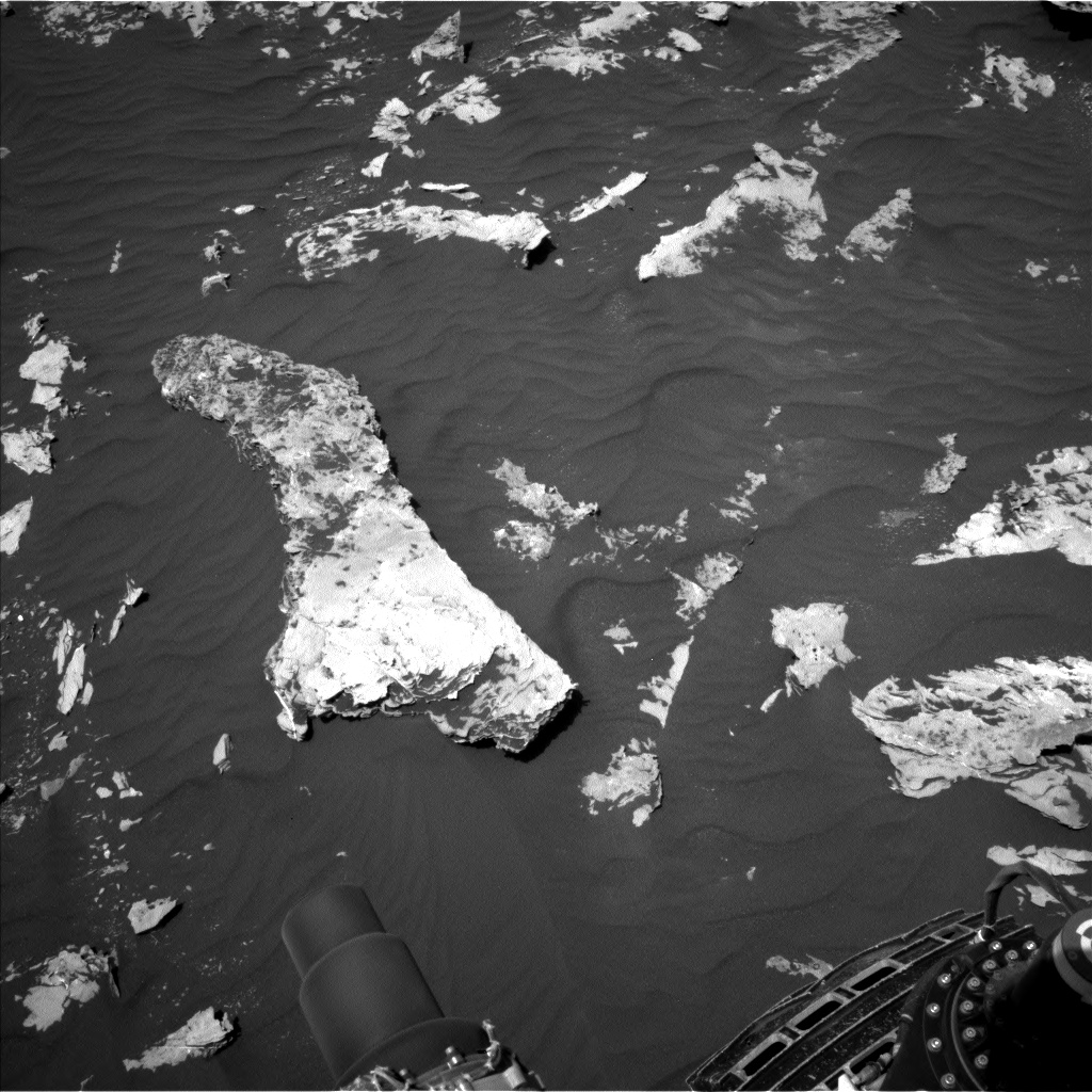 Nasa's Mars rover Curiosity acquired this image using its Left Navigation Camera on Sol 1751, at drive 2154, site number 64