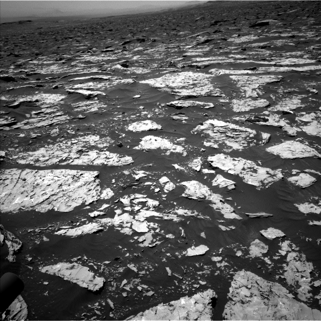 Nasa's Mars rover Curiosity acquired this image using its Left Navigation Camera on Sol 1752, at drive 2196, site number 64