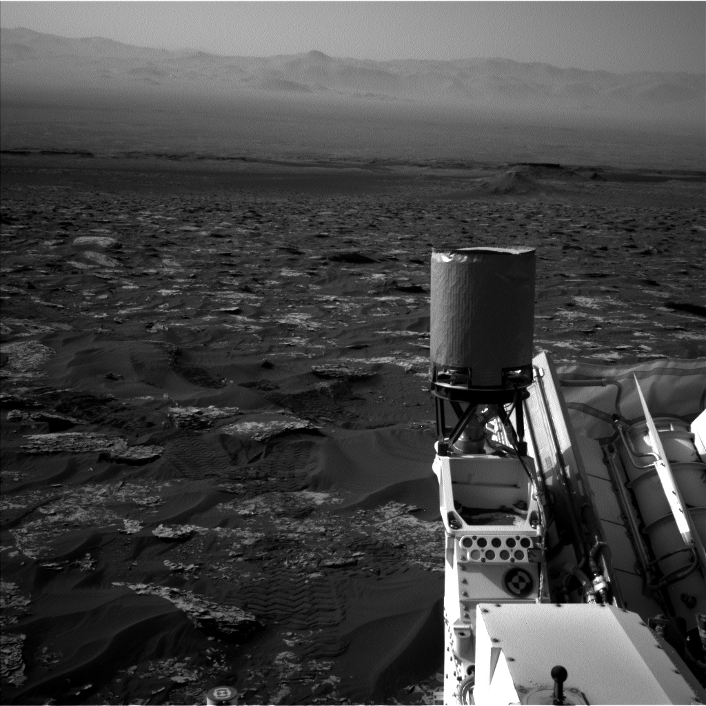 Nasa's Mars rover Curiosity acquired this image using its Left Navigation Camera on Sol 1754, at drive 2790, site number 64