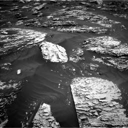 Nasa's Mars rover Curiosity acquired this image using its Left Navigation Camera on Sol 1781, at drive 2910, site number 64