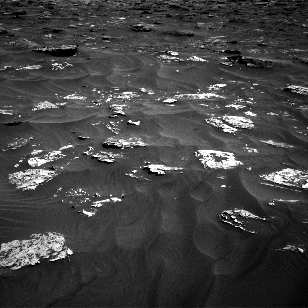Nasa's Mars rover Curiosity acquired this image using its Left Navigation Camera on Sol 1788, at drive 916, site number 65