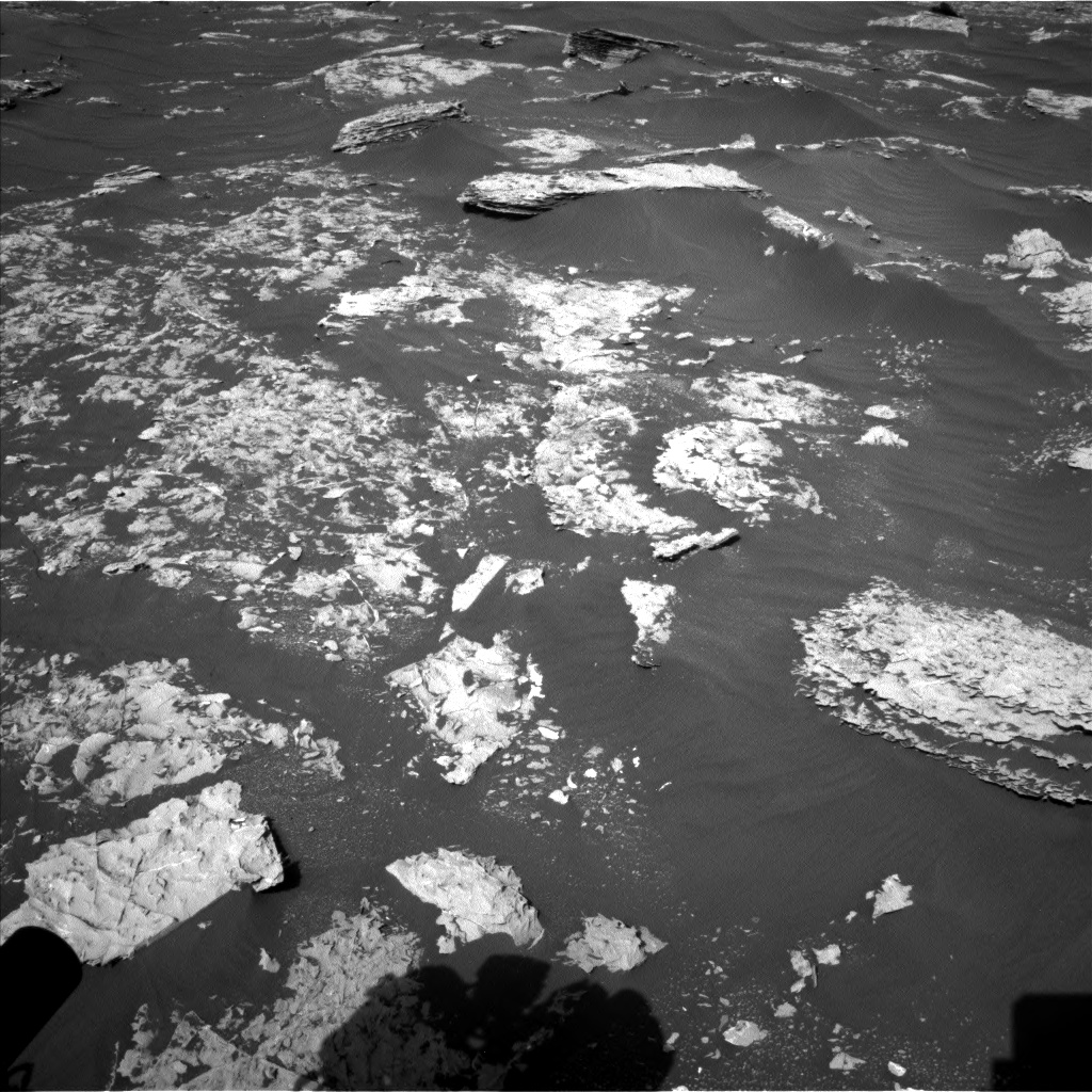 Nasa's Mars rover Curiosity acquired this image using its Left Navigation Camera on Sol 1795, at drive 1894, site number 65