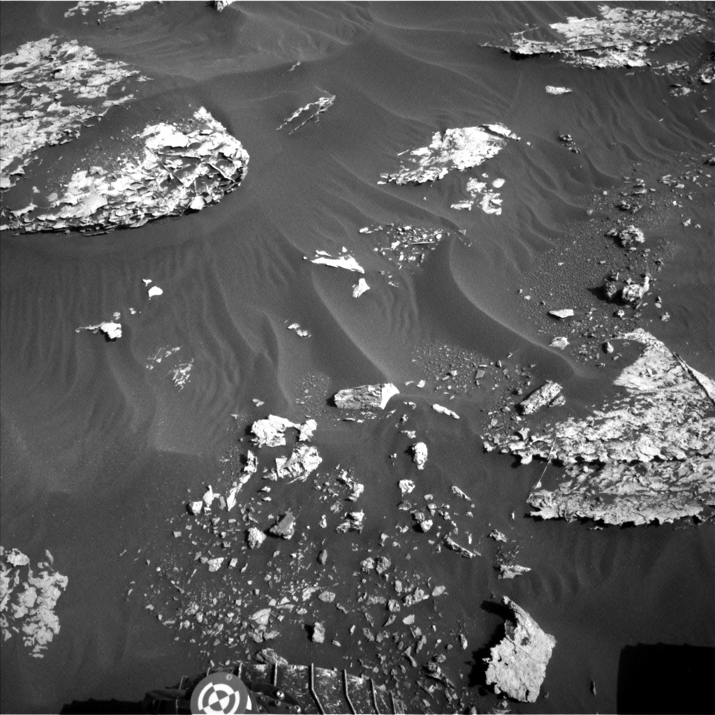 Nasa's Mars rover Curiosity acquired this image using its Left Navigation Camera on Sol 1795, at drive 1934, site number 65