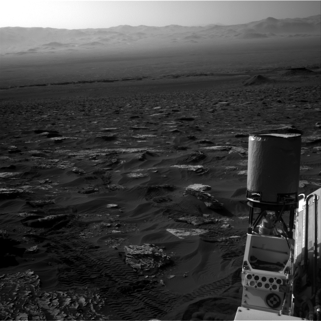Nasa's Mars rover Curiosity acquired this image using its Right Navigation Camera on Sol 1796, at drive 2186, site number 65