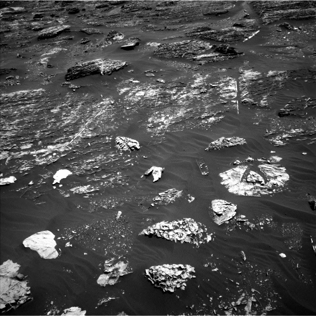 Nasa's Mars rover Curiosity acquired this image using its Left Navigation Camera on Sol 1799, at drive 2396, site number 65