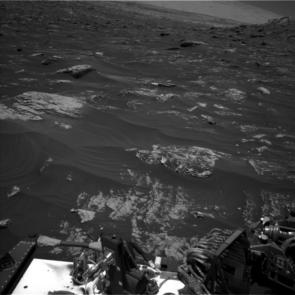 Nasa's Mars rover Curiosity acquired this image using its Left Navigation Camera on Sol 1799, at drive 2456, site number 65