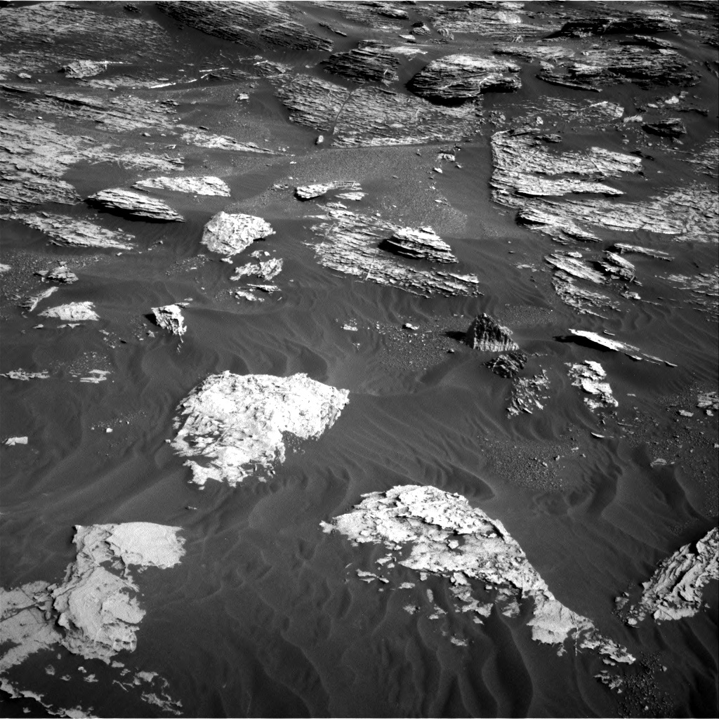 Nasa's Mars rover Curiosity acquired this image using its Right Navigation Camera on Sol 1800, at drive 2672, site number 65