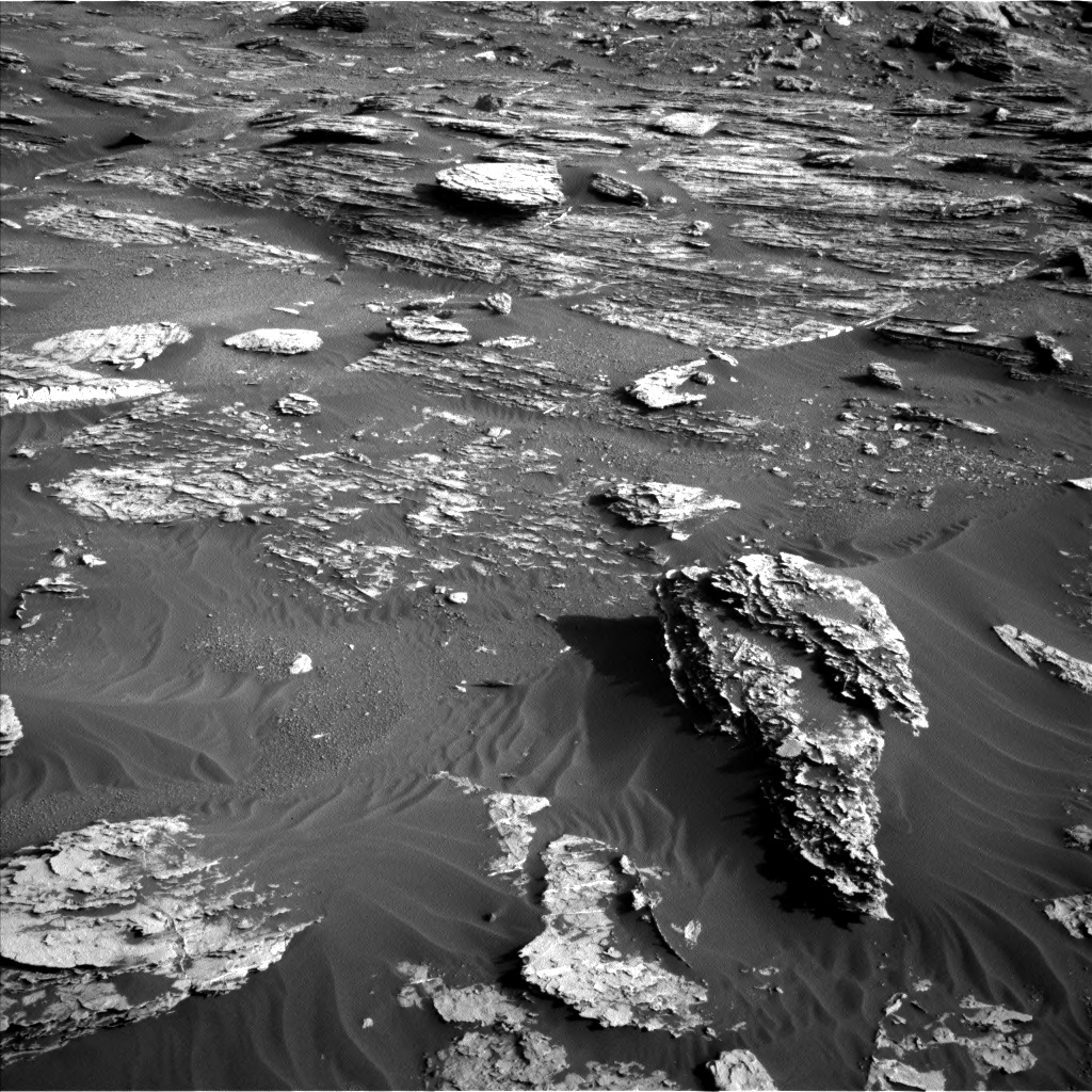 Nasa's Mars rover Curiosity acquired this image using its Left Navigation Camera on Sol 1802, at drive 2828, site number 65