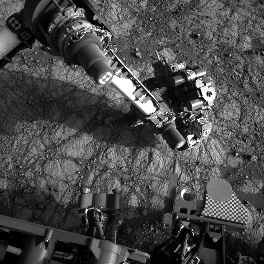 Nasa's Mars rover Curiosity acquired this image using its Left Navigation Camera on Sol 1904, at drive 1358, site number 67