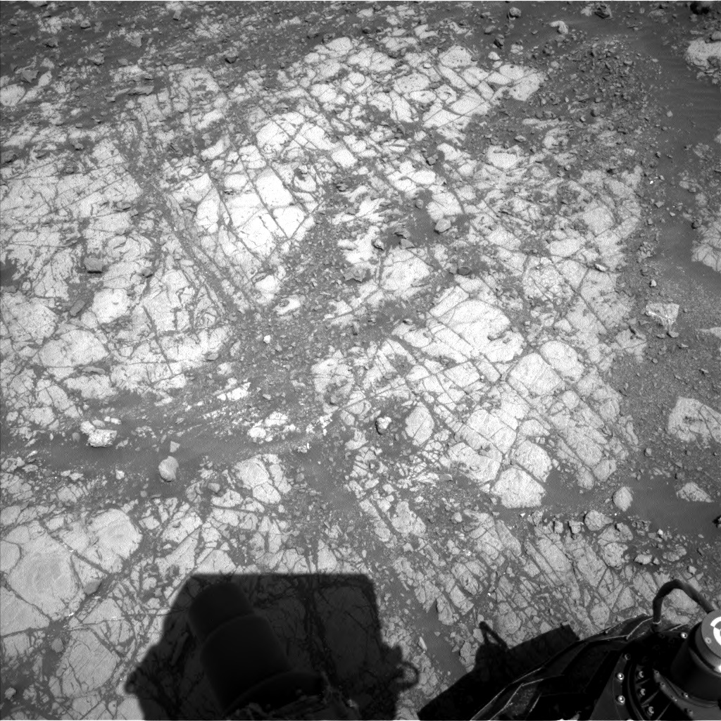Nasa's Mars rover Curiosity acquired this image using its Left Navigation Camera on Sol 1912, at drive 1762, site number 67
