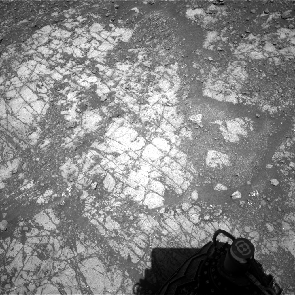 Nasa's Mars rover Curiosity acquired this image using its Left Navigation Camera on Sol 1917, at drive 1762, site number 67