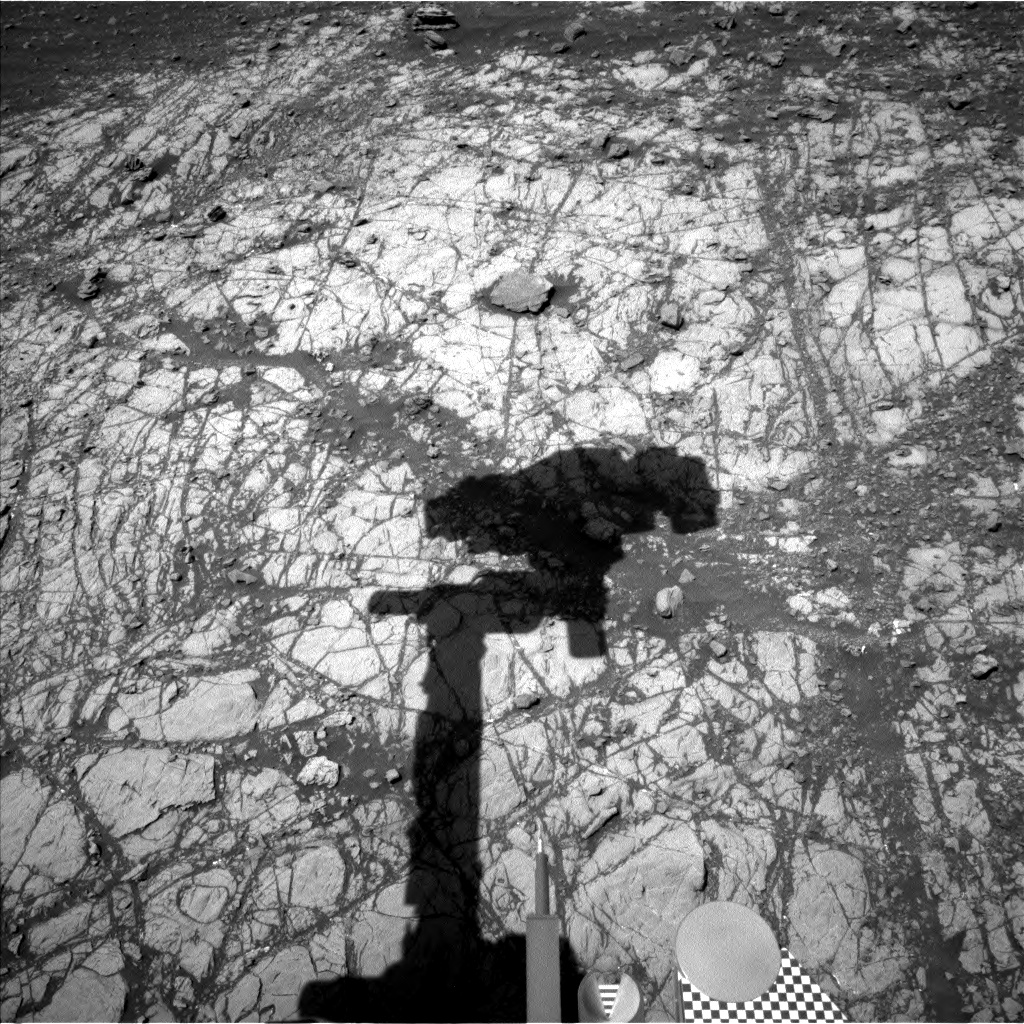 Nasa's Mars rover Curiosity acquired this image using its Left Navigation Camera on Sol 1918, at drive 1762, site number 67