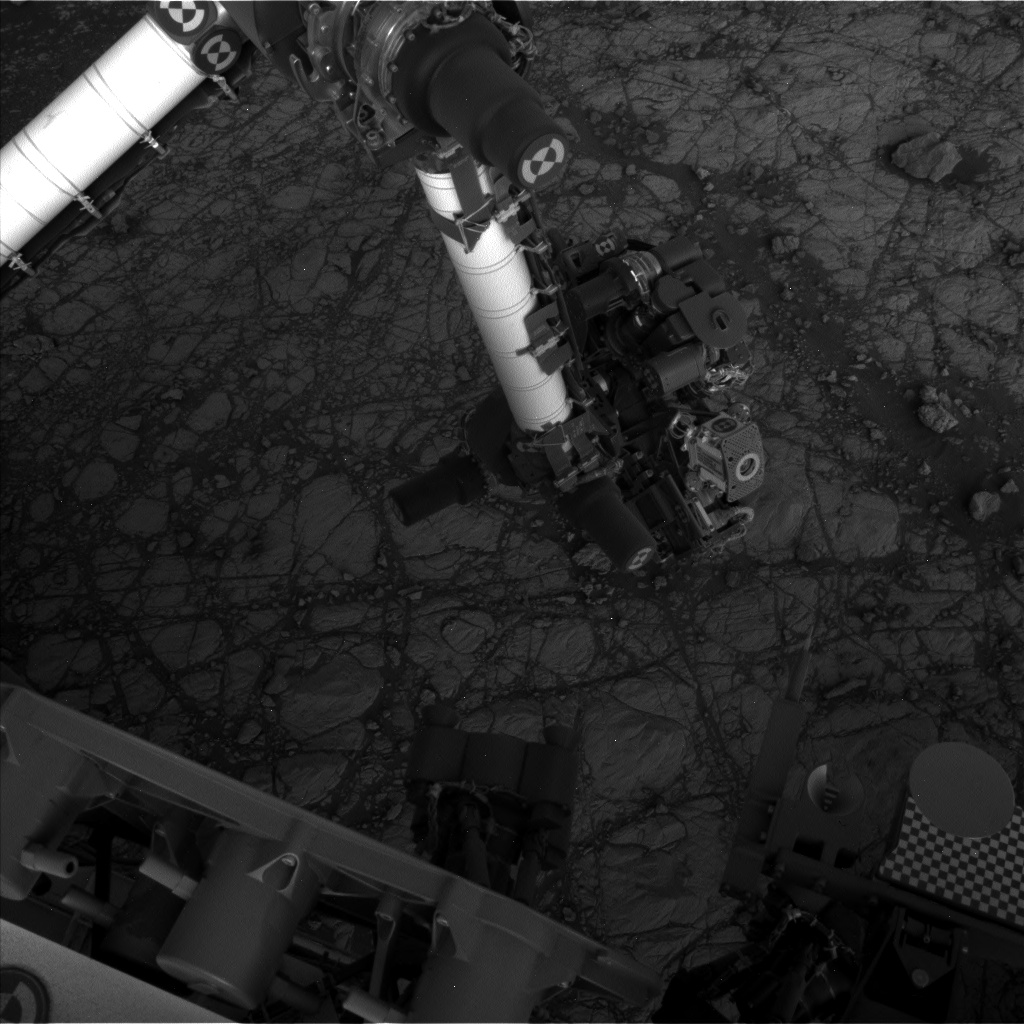 Nasa's Mars rover Curiosity acquired this image using its Left Navigation Camera on Sol 1922, at drive 1762, site number 67