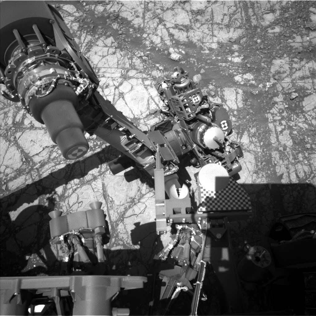 Nasa's Mars rover Curiosity acquired this image using its Left Navigation Camera on Sol 1923, at drive 1762, site number 67