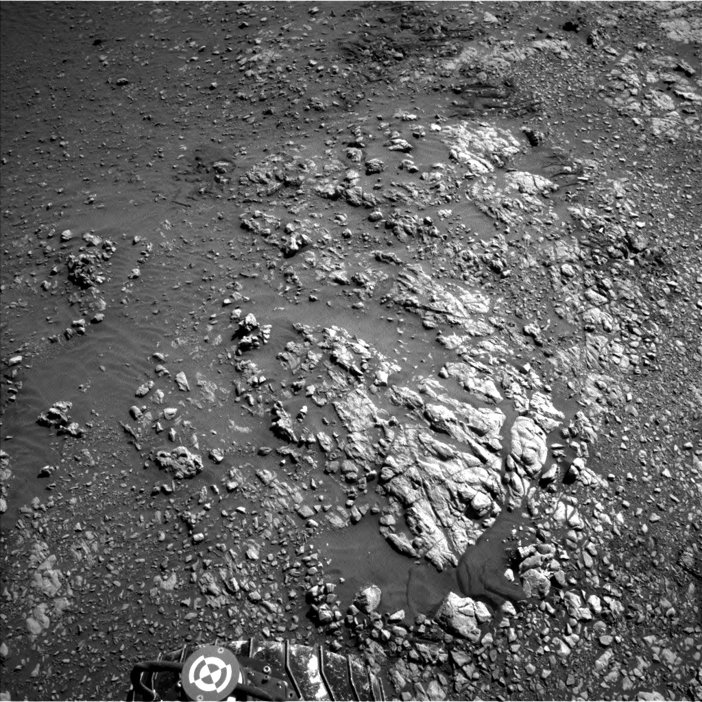 Nasa's Mars rover Curiosity acquired this image using its Left Navigation Camera on Sol 1949, at drive 0, site number 68