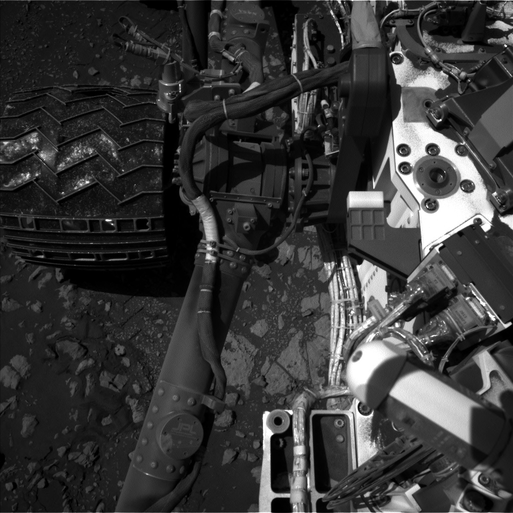 Nasa's Mars rover Curiosity acquired this image using its Left Navigation Camera on Sol 1965, at drive 580, site number 68
