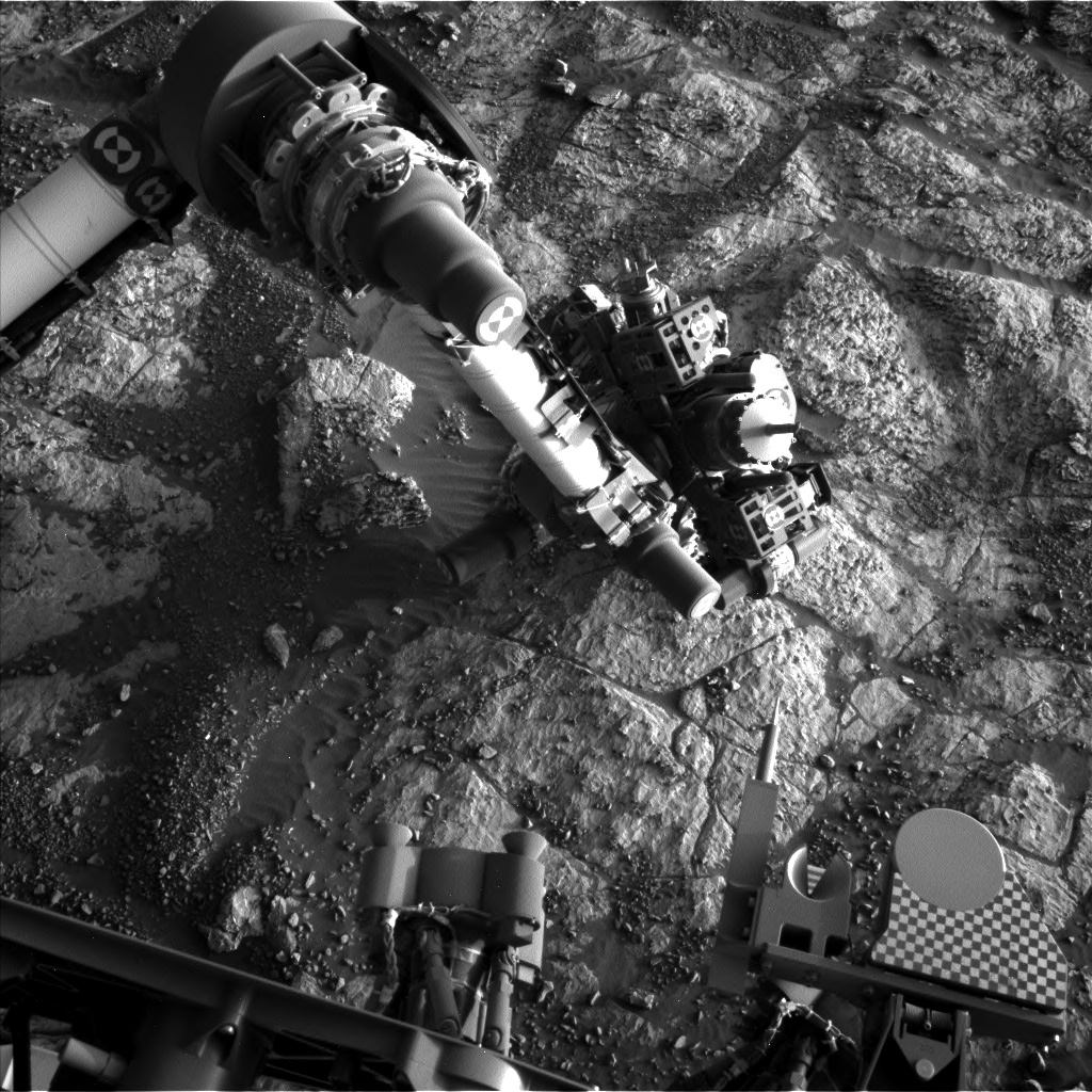 Nasa's Mars rover Curiosity acquired this image using its Left Navigation Camera on Sol 1966, at drive 580, site number 68