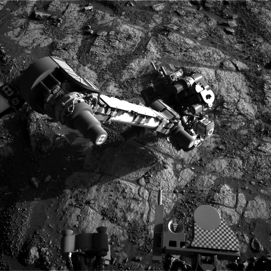 Nasa's Mars rover Curiosity acquired this image using its Left Navigation Camera on Sol 1971, at drive 580, site number 68