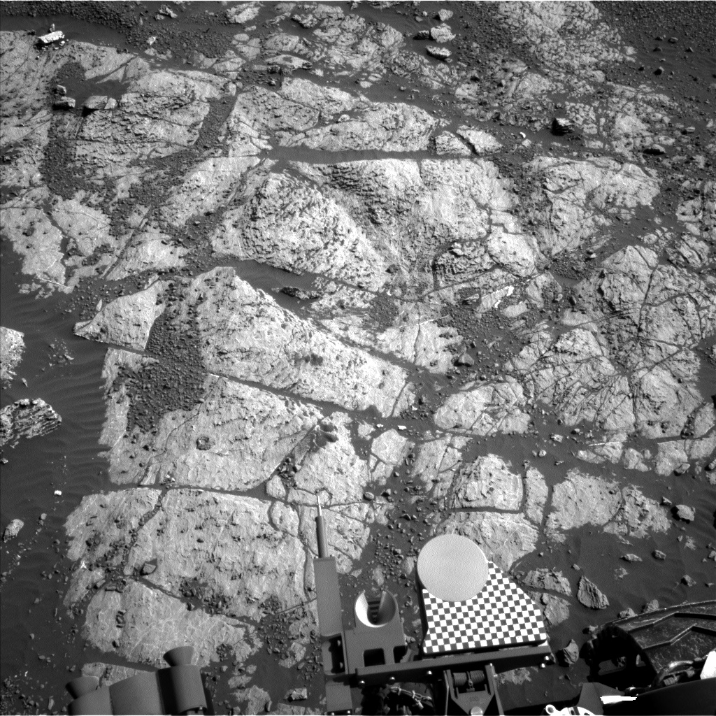 Nasa's Mars rover Curiosity acquired this image using its Left Navigation Camera on Sol 1979, at drive 580, site number 68