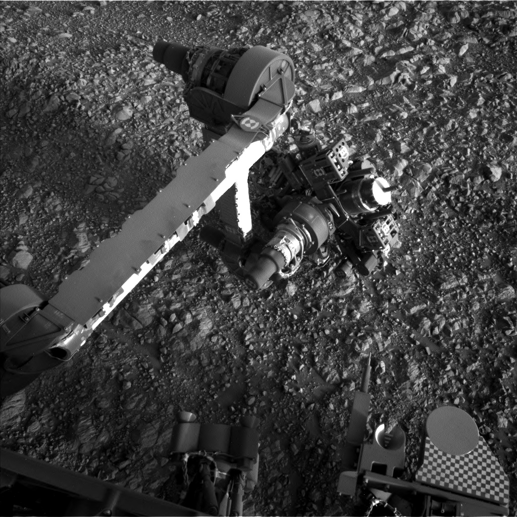 Nasa's Mars rover Curiosity acquired this image using its Left Navigation Camera on Sol 1988, at drive 1232, site number 68