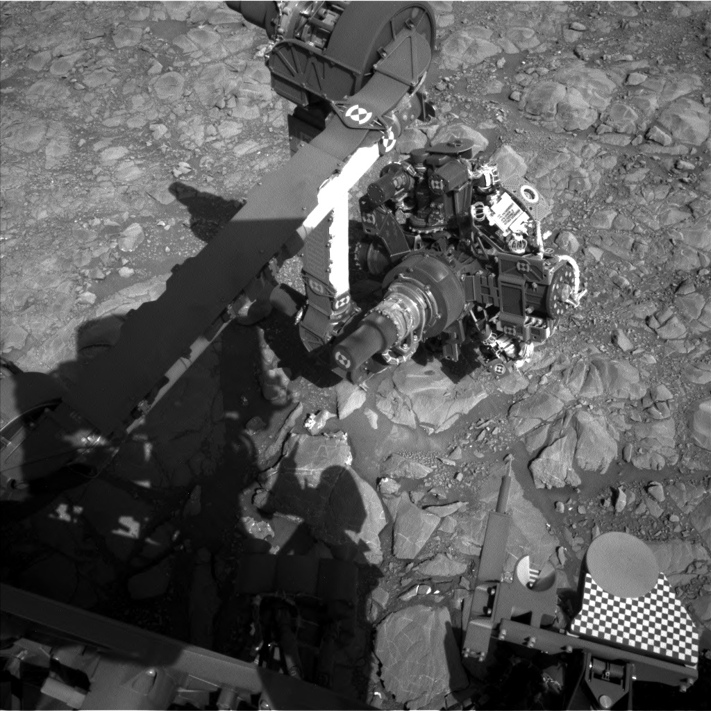 Nasa's Mars rover Curiosity acquired this image using its Left Navigation Camera on Sol 1995, at drive 2090, site number 68