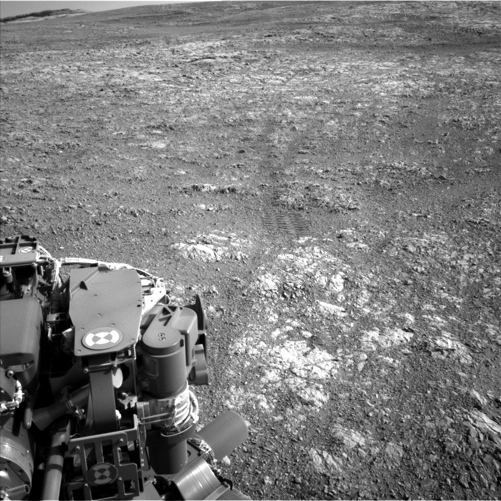 Nasa's Mars rover Curiosity acquired this image using its Left Navigation Camera on Sol 1998, at drive 2484, site number 68