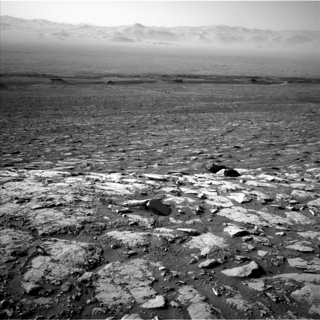 Nasa's Mars rover Curiosity acquired this image using its Left Navigation Camera on Sol 2040, at drive 886, site number 70