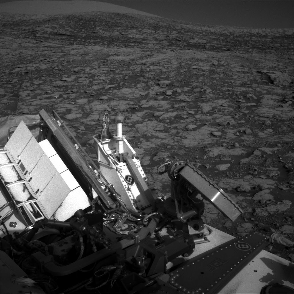 Nasa's Mars rover Curiosity acquired this image using its Left Navigation Camera on Sol 2040, at drive 886, site number 70