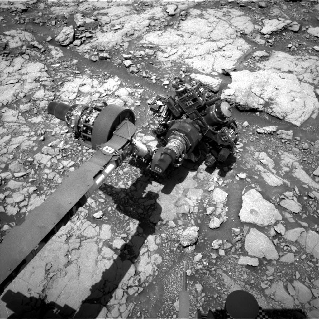 Nasa's Mars rover Curiosity acquired this image using its Left Navigation Camera on Sol 2043, at drive 1000, site number 70