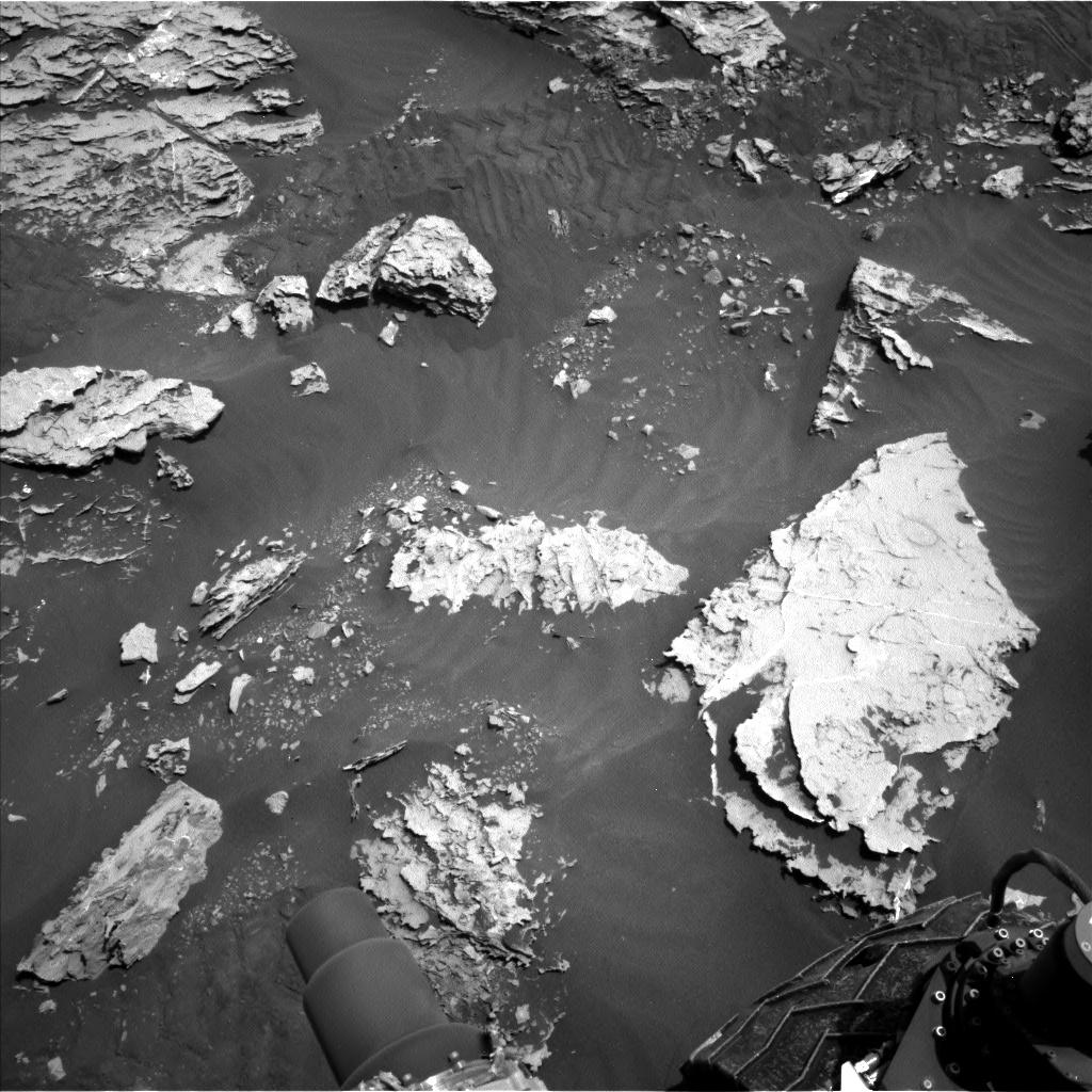 Nasa's Mars rover Curiosity acquired this image using its Left Navigation Camera on Sol 2051, at drive 1554, site number 70