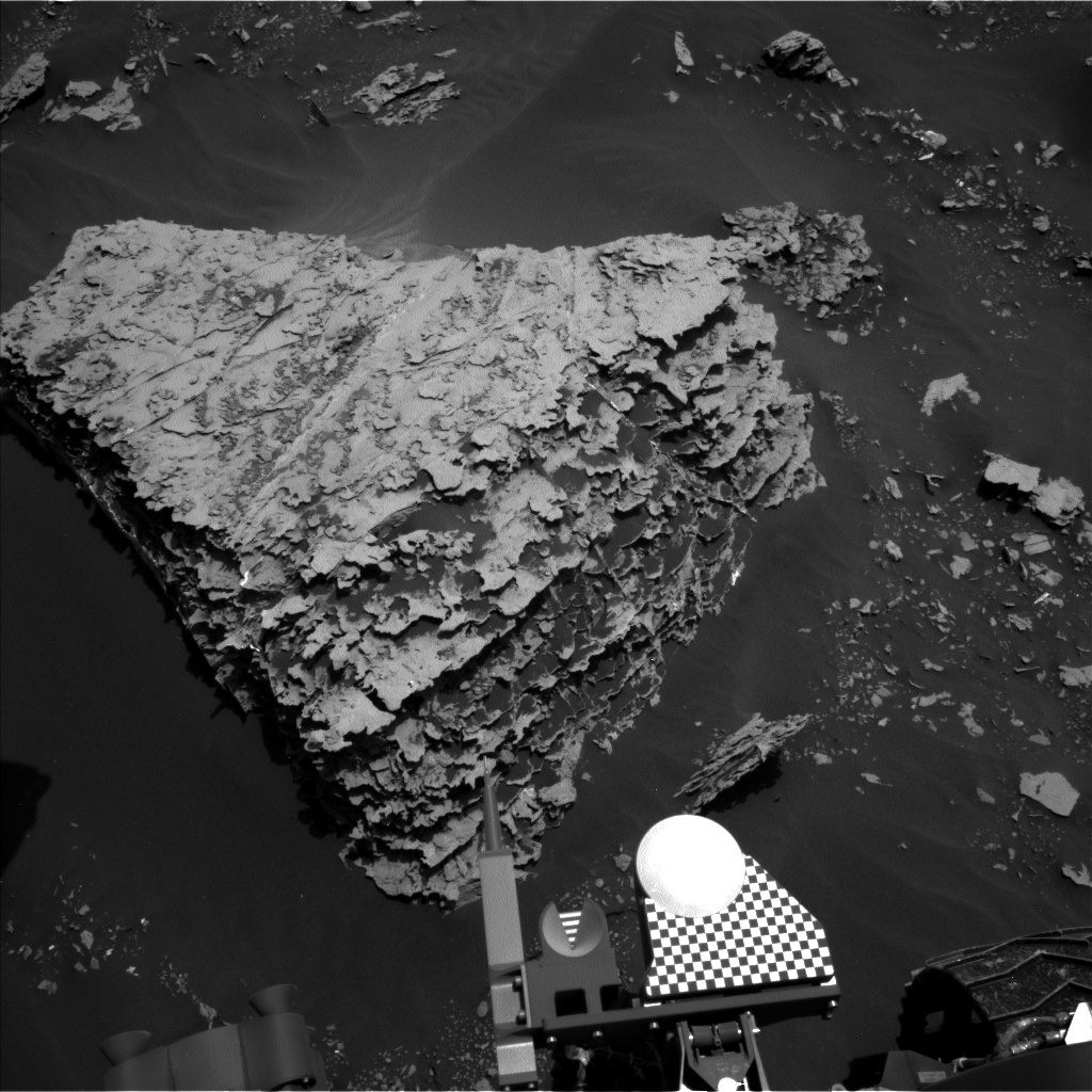 Nasa's Mars rover Curiosity acquired this image using its Left Navigation Camera on Sol 2055, at drive 1752, site number 70
