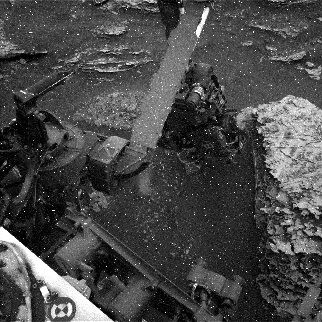 Nasa's Mars rover Curiosity acquired this image using its Left Navigation Camera on Sol 2083, at drive 1752, site number 70