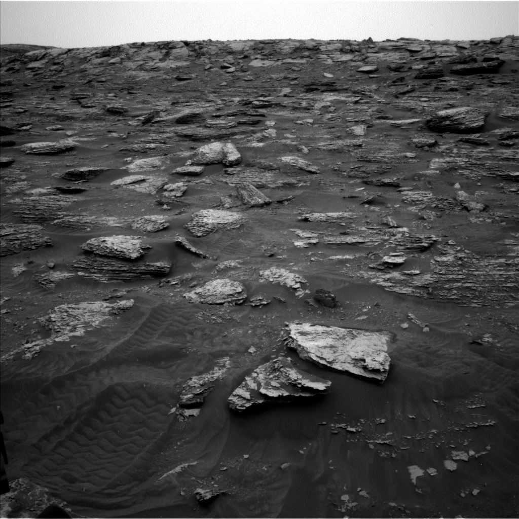 Nasa's Mars rover Curiosity acquired this image using its Left Navigation Camera on Sol 2086, at drive 60, site number 71