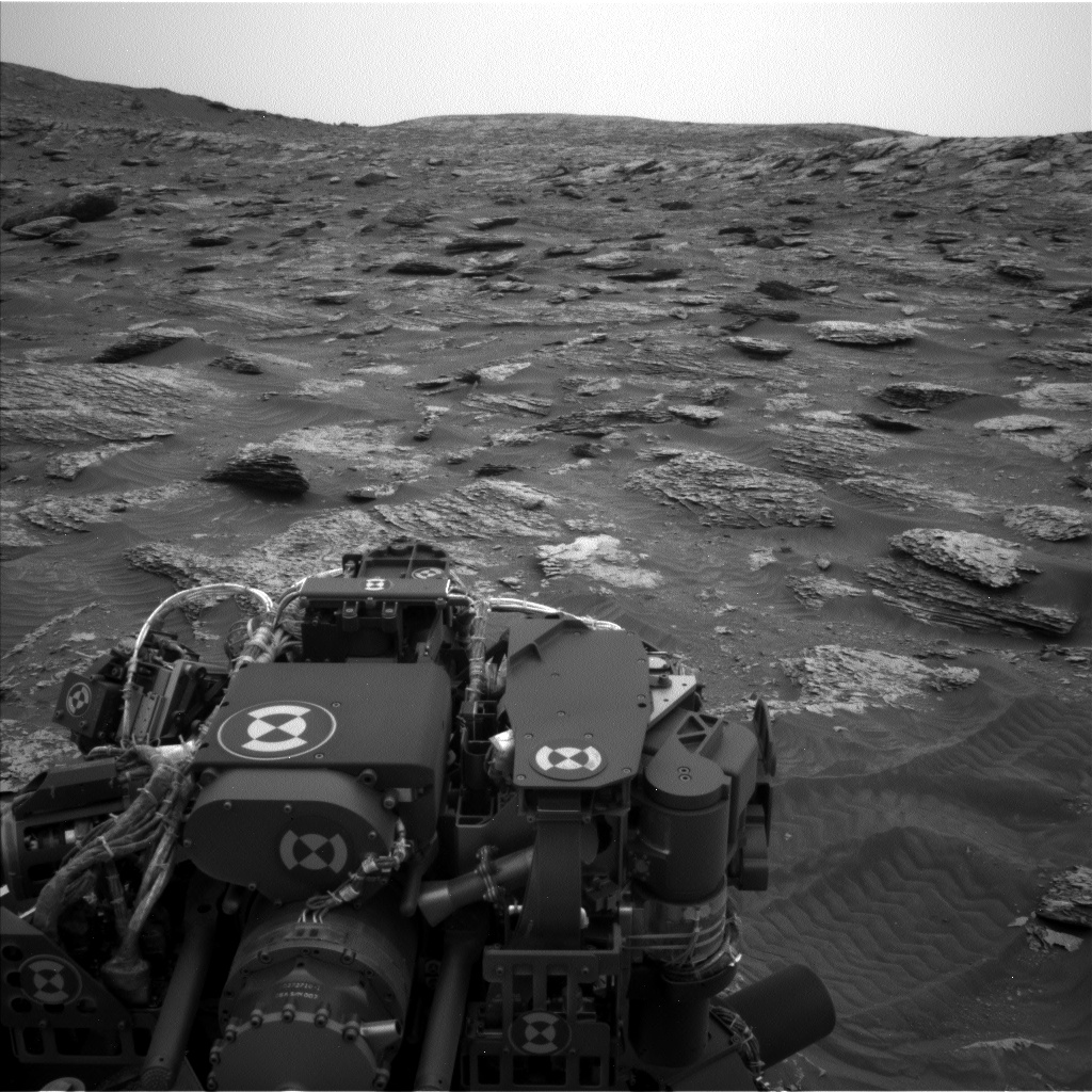 Nasa's Mars rover Curiosity acquired this image using its Left Navigation Camera on Sol 2086, at drive 60, site number 71