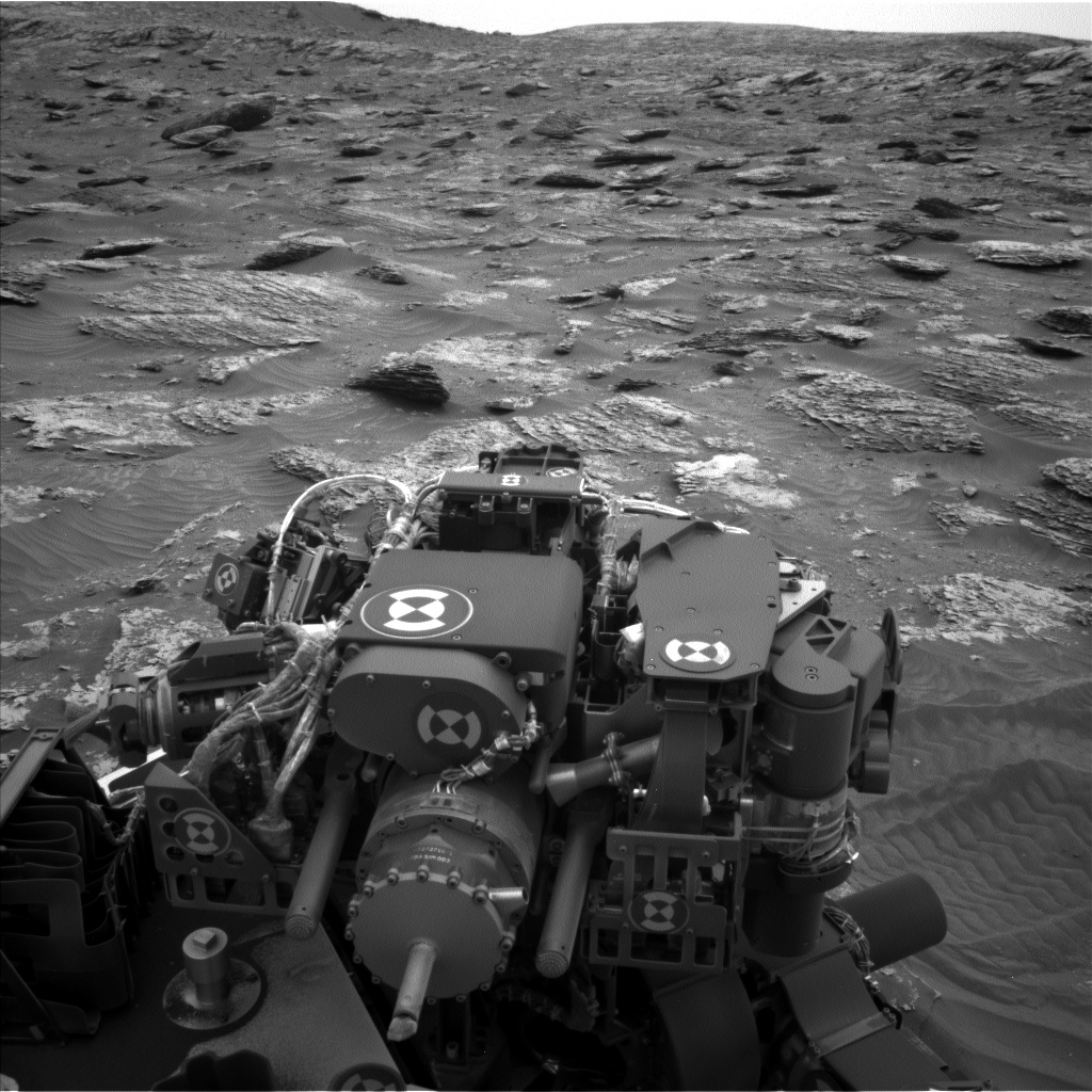 Nasa's Mars rover Curiosity acquired this image using its Left Navigation Camera on Sol 2087, at drive 66, site number 71