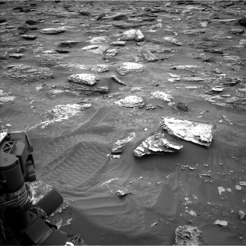 Nasa's Mars rover Curiosity acquired this image using its Left Navigation Camera on Sol 2087, at drive 66, site number 71