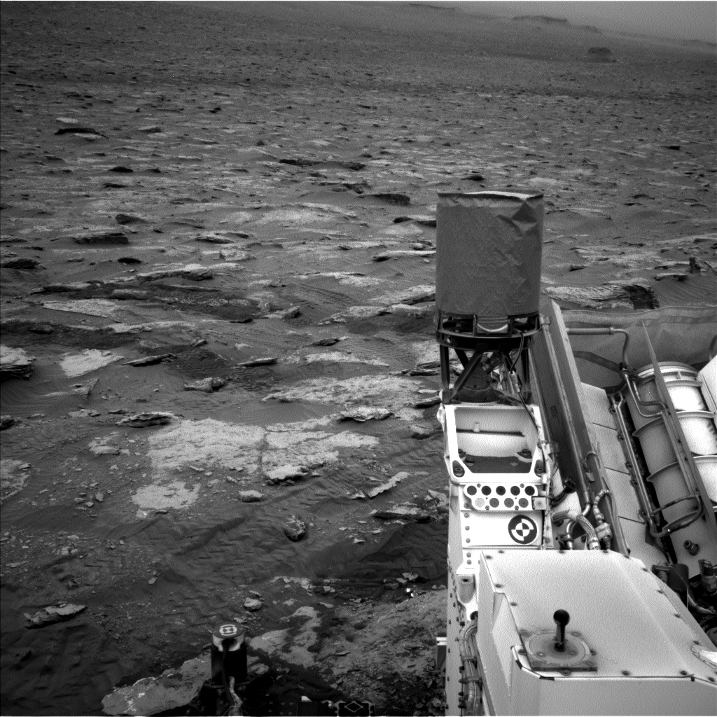 Nasa's Mars rover Curiosity acquired this image using its Left Navigation Camera on Sol 2092, at drive 570, site number 71