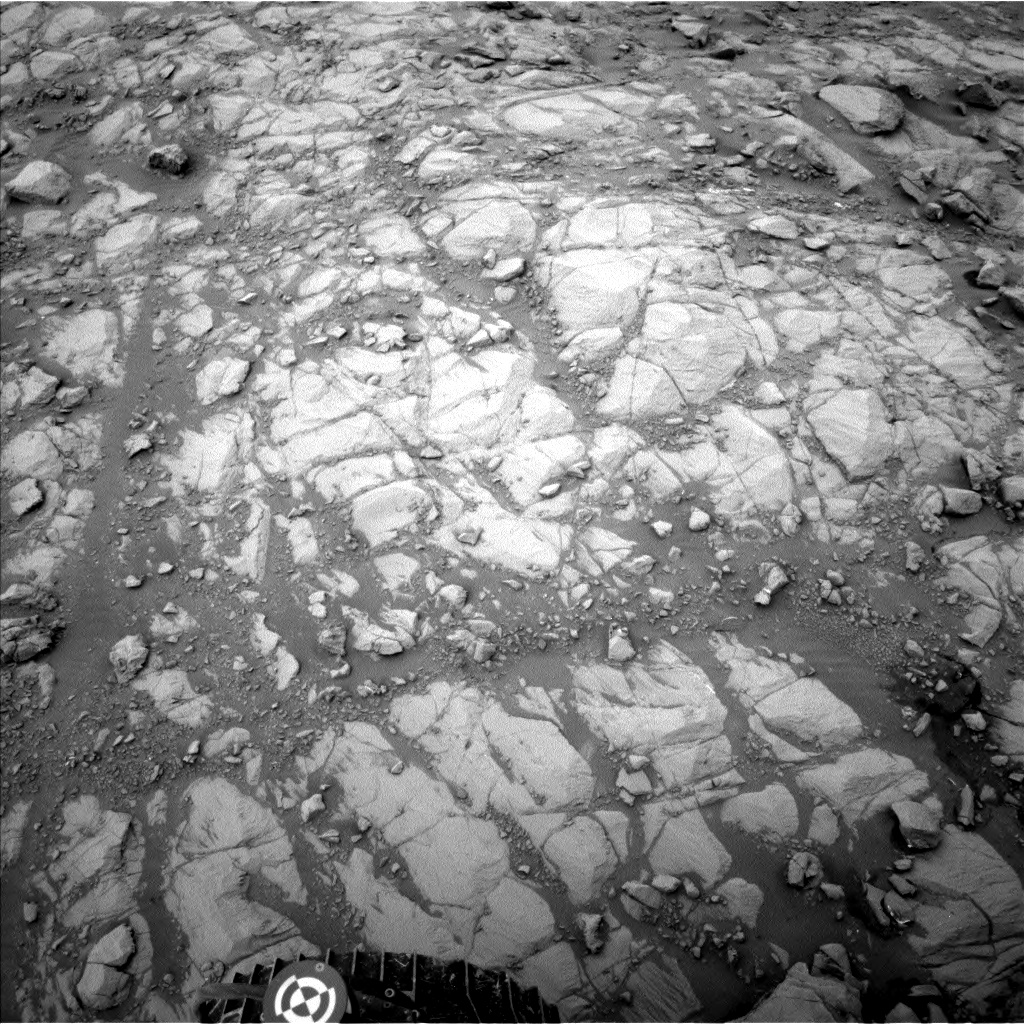 Nasa's Mars rover Curiosity acquired this image using its Left Navigation Camera on Sol 2099, at drive 1586, site number 71