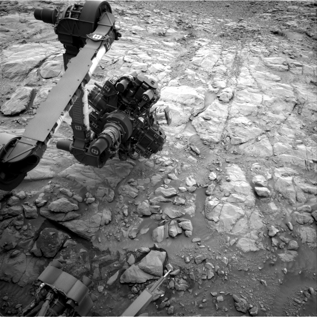 Nasa's Mars rover Curiosity acquired this image using its Right Navigation Camera on Sol 2102, at drive 1586, site number 71
