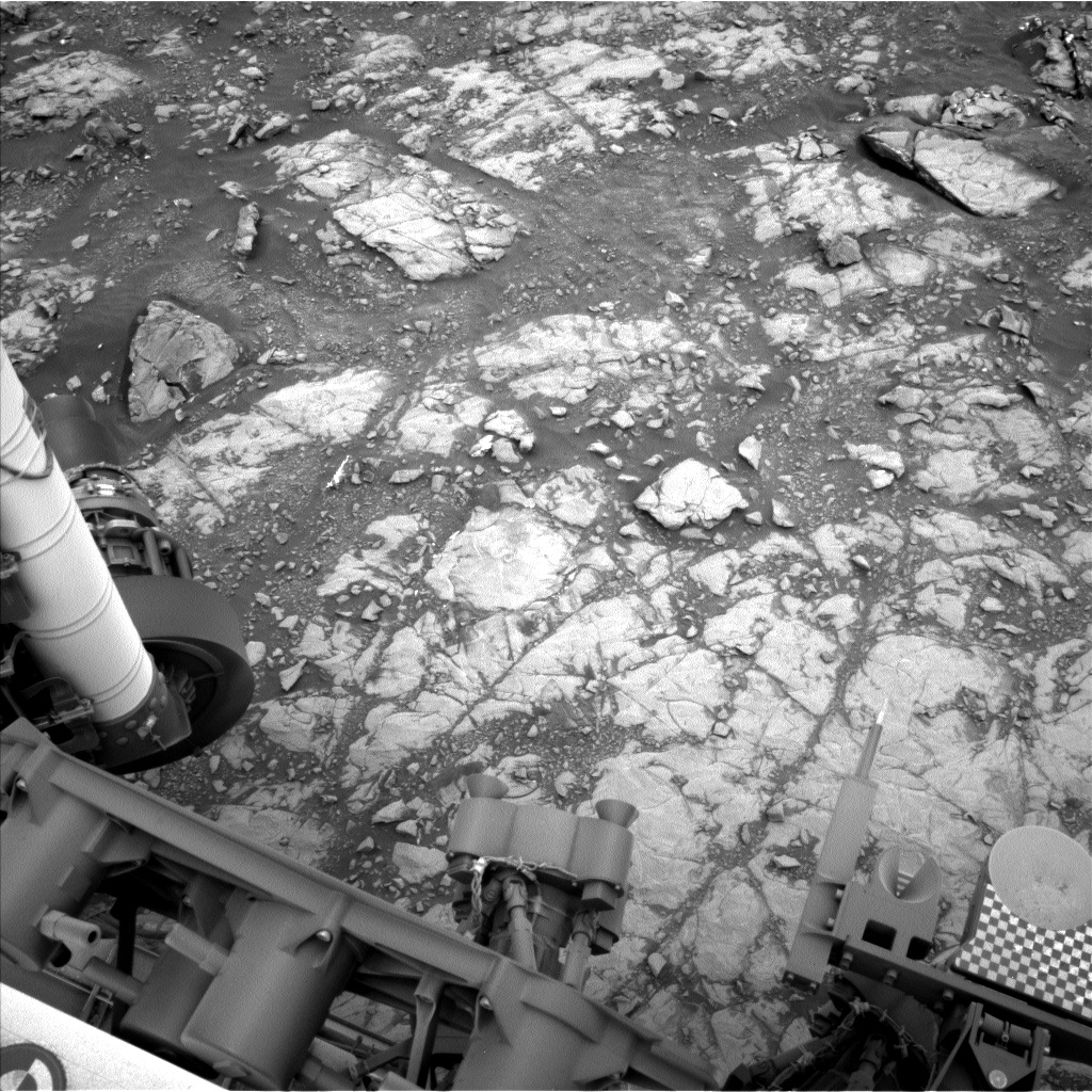 Nasa's Mars rover Curiosity acquired this image using its Left Navigation Camera on Sol 2112, at drive 2876, site number 71