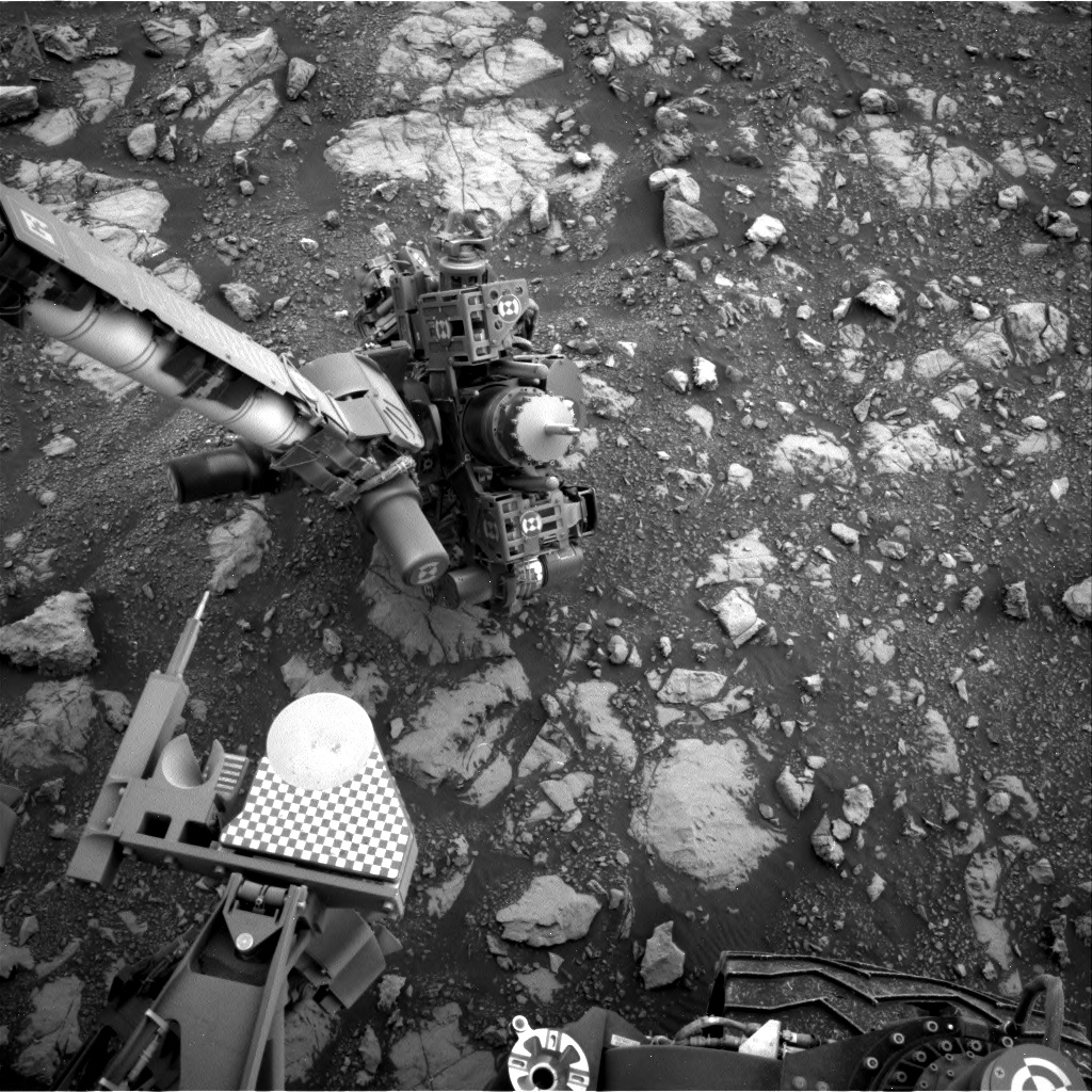 Nasa's Mars rover Curiosity acquired this image using its Right Navigation Camera on Sol 2117, at drive 0, site number 72