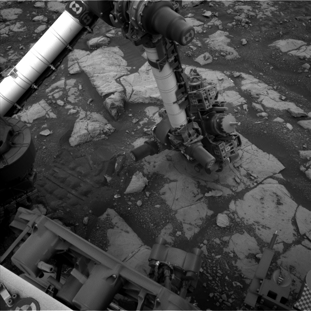 Nasa's Mars rover Curiosity acquired this image using its Left Navigation Camera on Sol 2122, at drive 386, site number 72