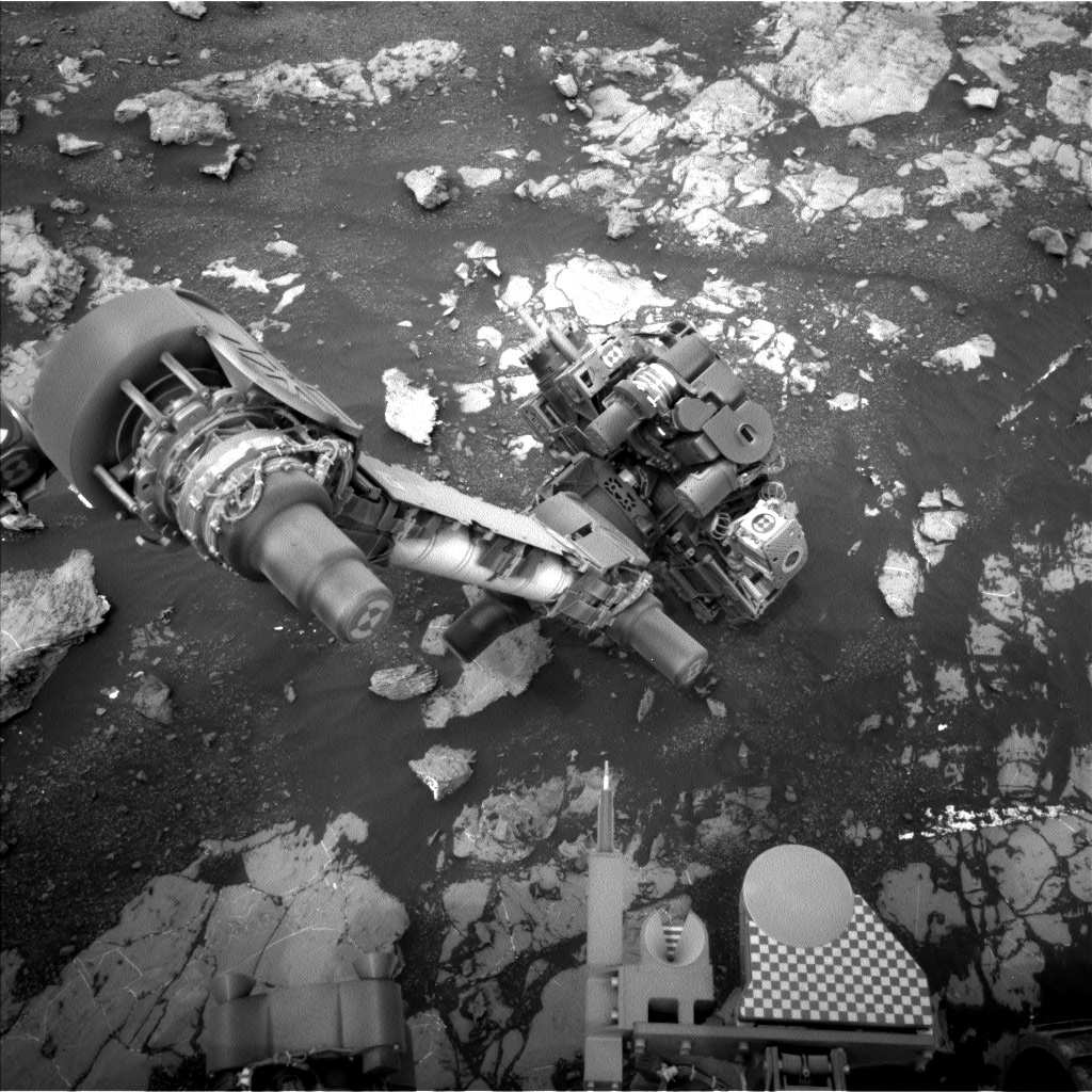 Nasa's Mars rover Curiosity acquired this image using its Left Navigation Camera on Sol 2132, at drive 1286, site number 72
