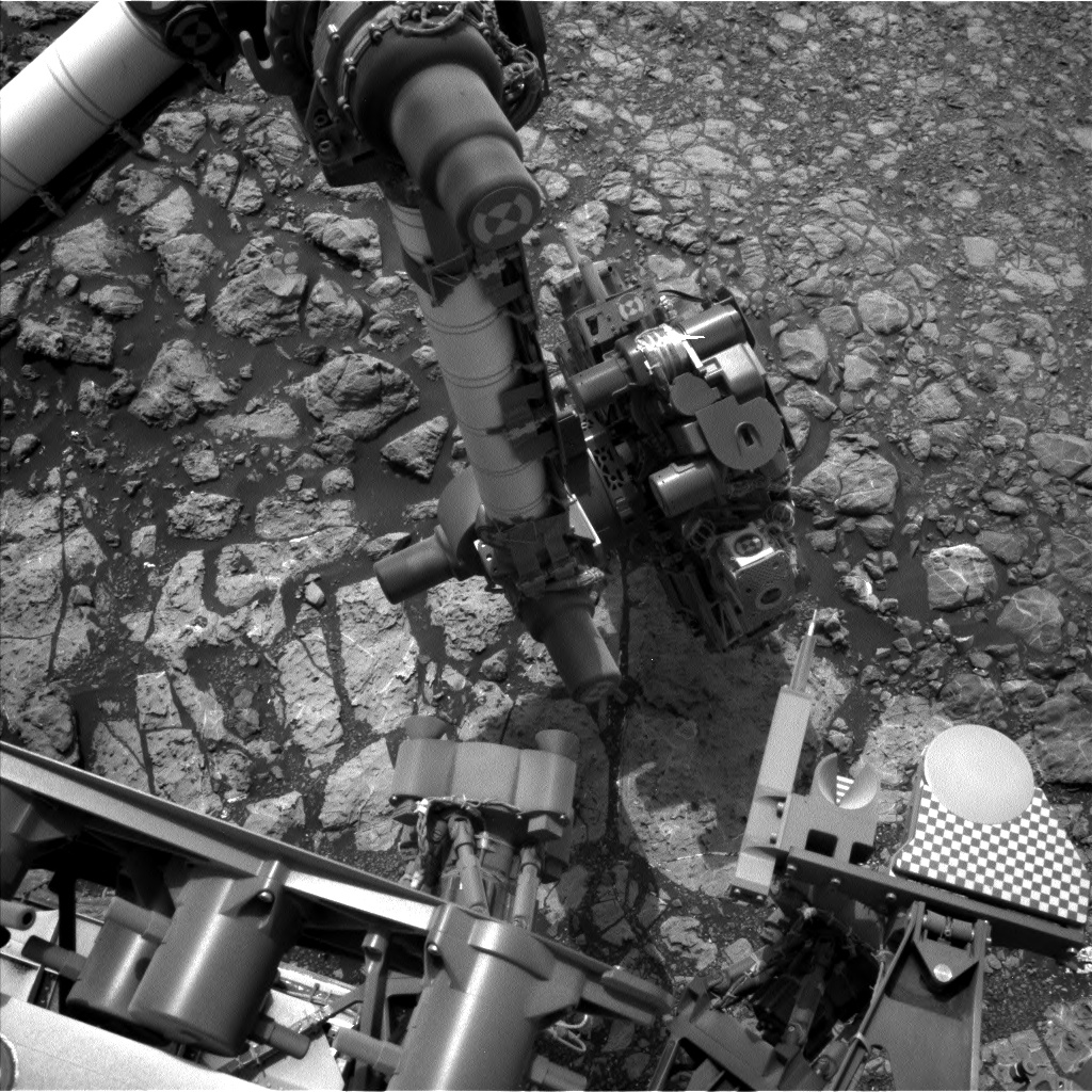 Nasa's Mars rover Curiosity acquired this image using its Left Navigation Camera on Sol 2166, at drive 2410, site number 72