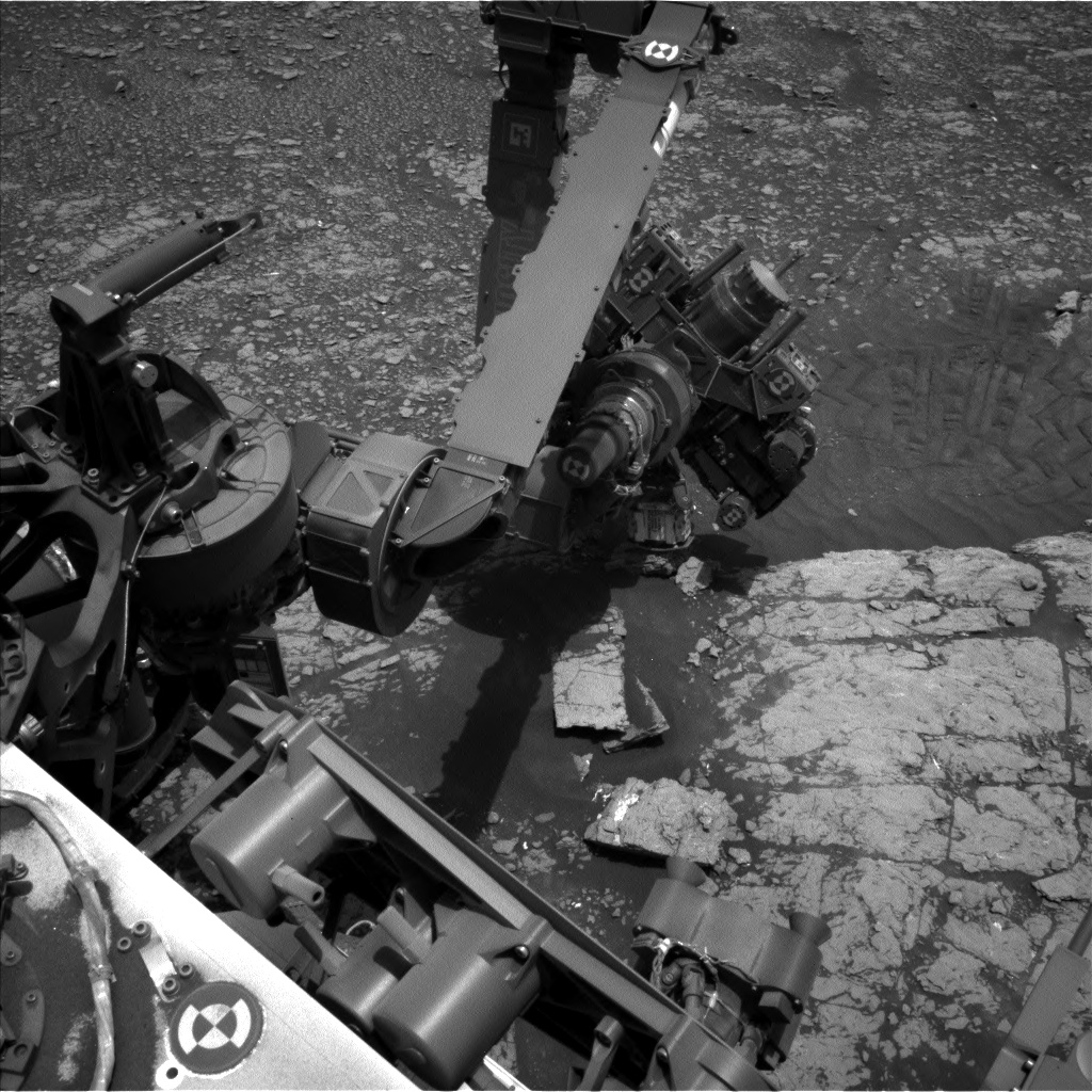 Nasa's Mars rover Curiosity acquired this image using its Left Navigation Camera on Sol 2347, at drive 762, site number 74