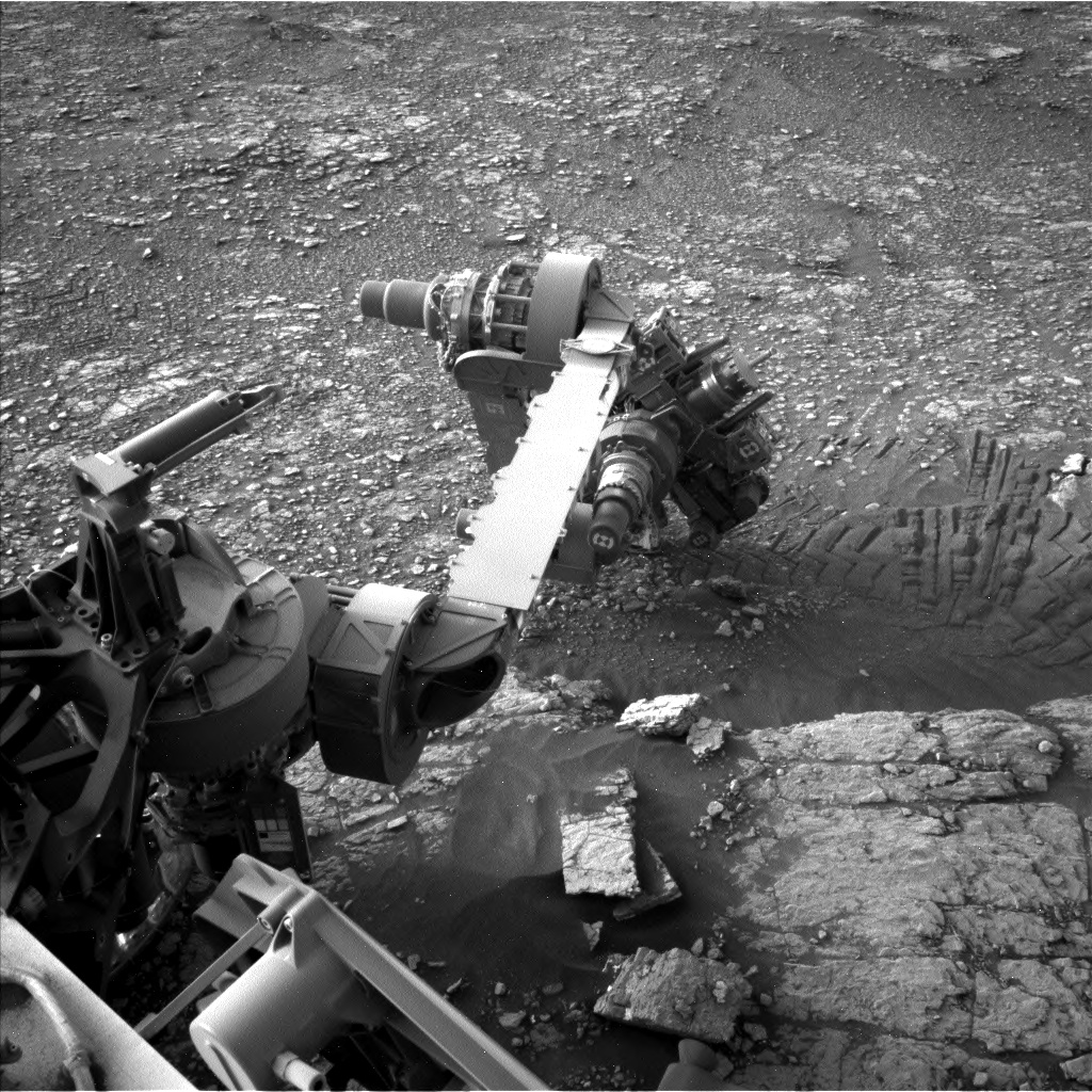 Nasa's Mars rover Curiosity acquired this image using its Left Navigation Camera on Sol 2349, at drive 0, site number 75